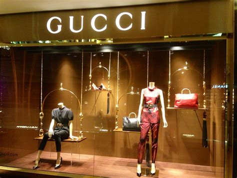 gucci storefront displays.